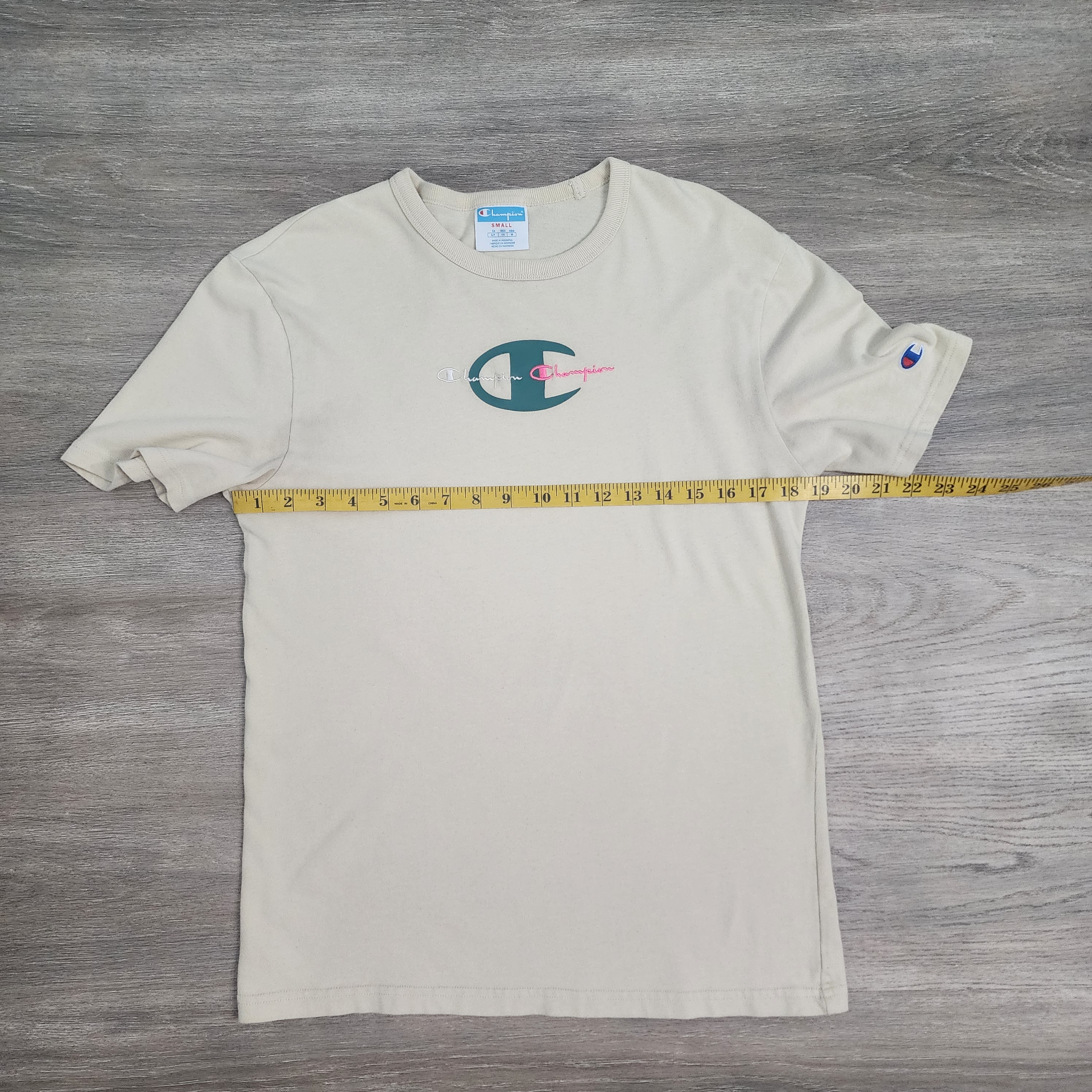 Champion Cream Logo Graphic Tee – Size S