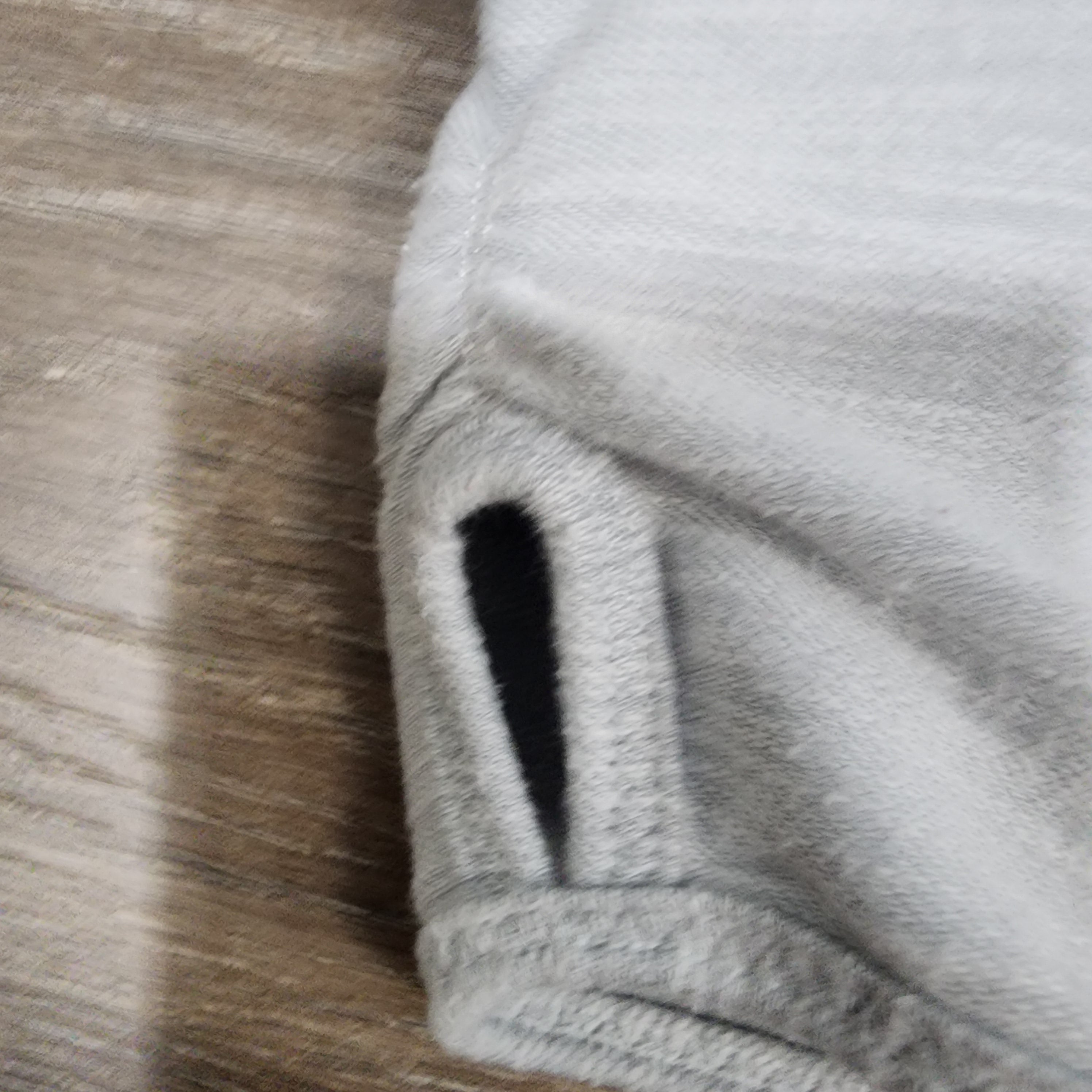 Lululemon Cropped  Leggings – Size M | Light Grey Button Hem