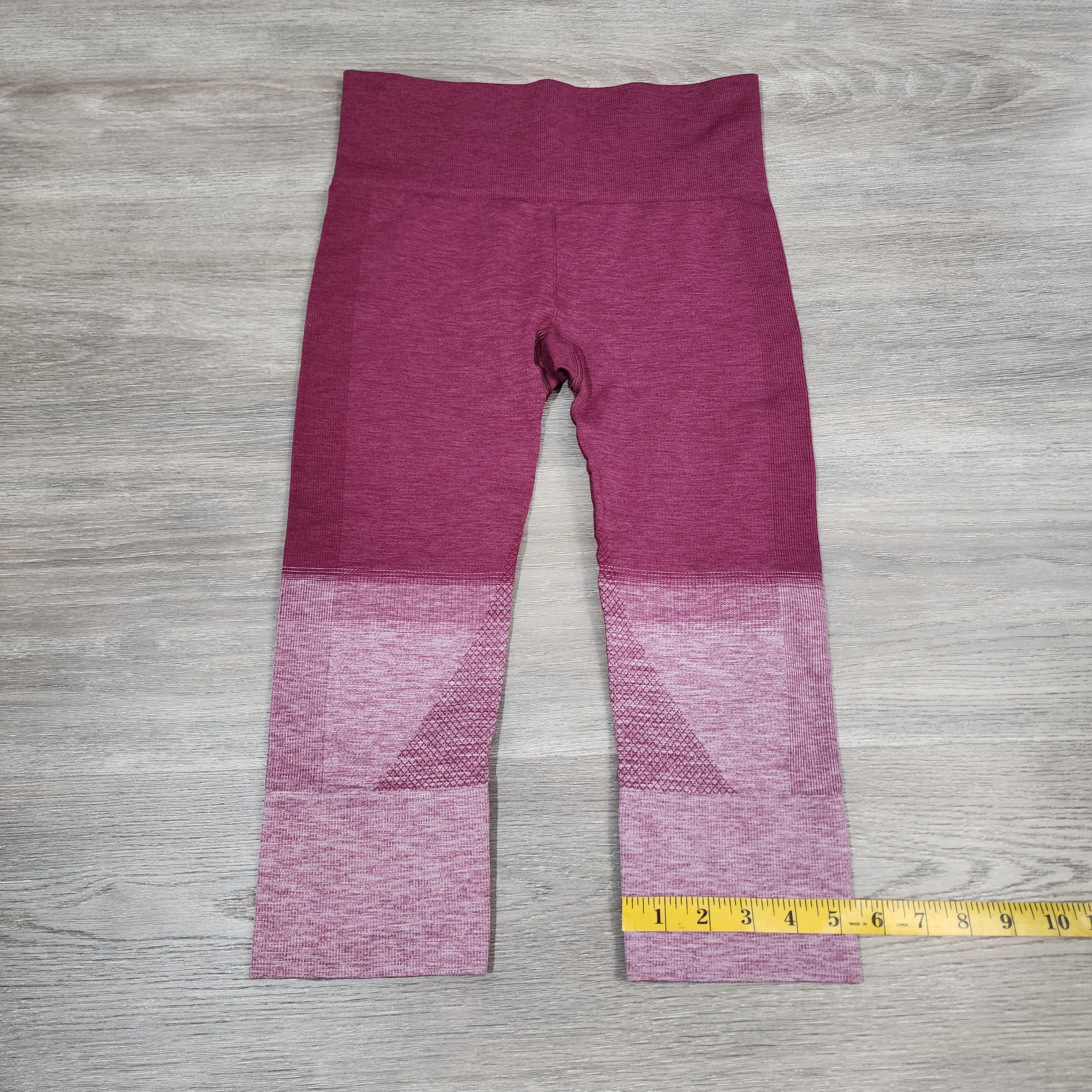 lululemon Berry Ombre Seamless Crop Leggings – Size 4