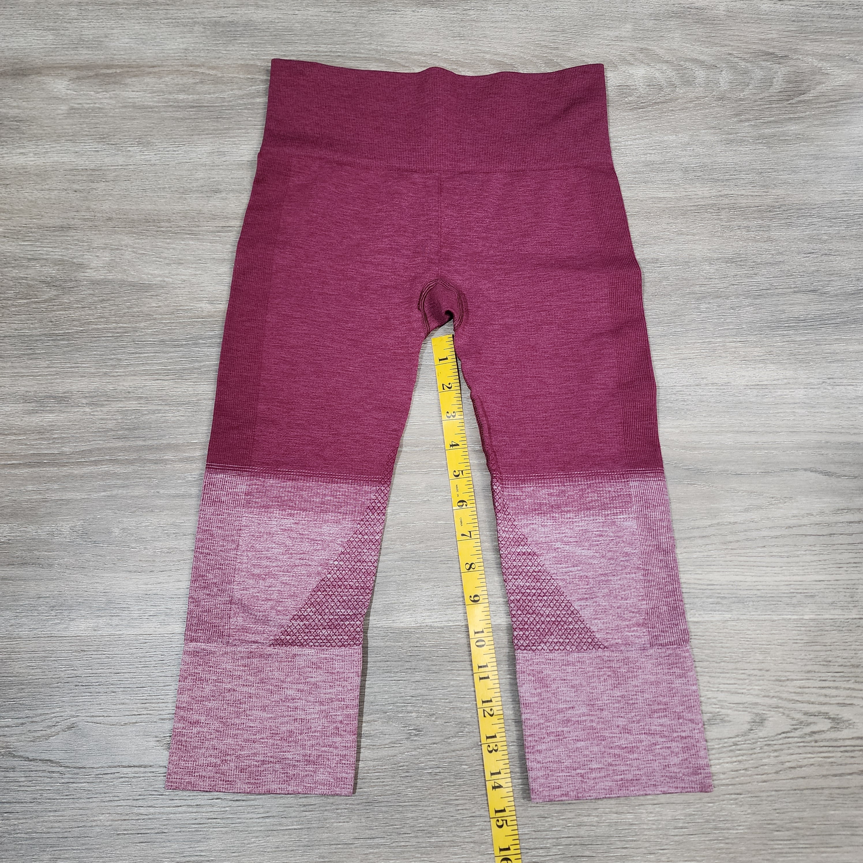 lululemon Berry Ombre Seamless Crop Leggings – Size 4
