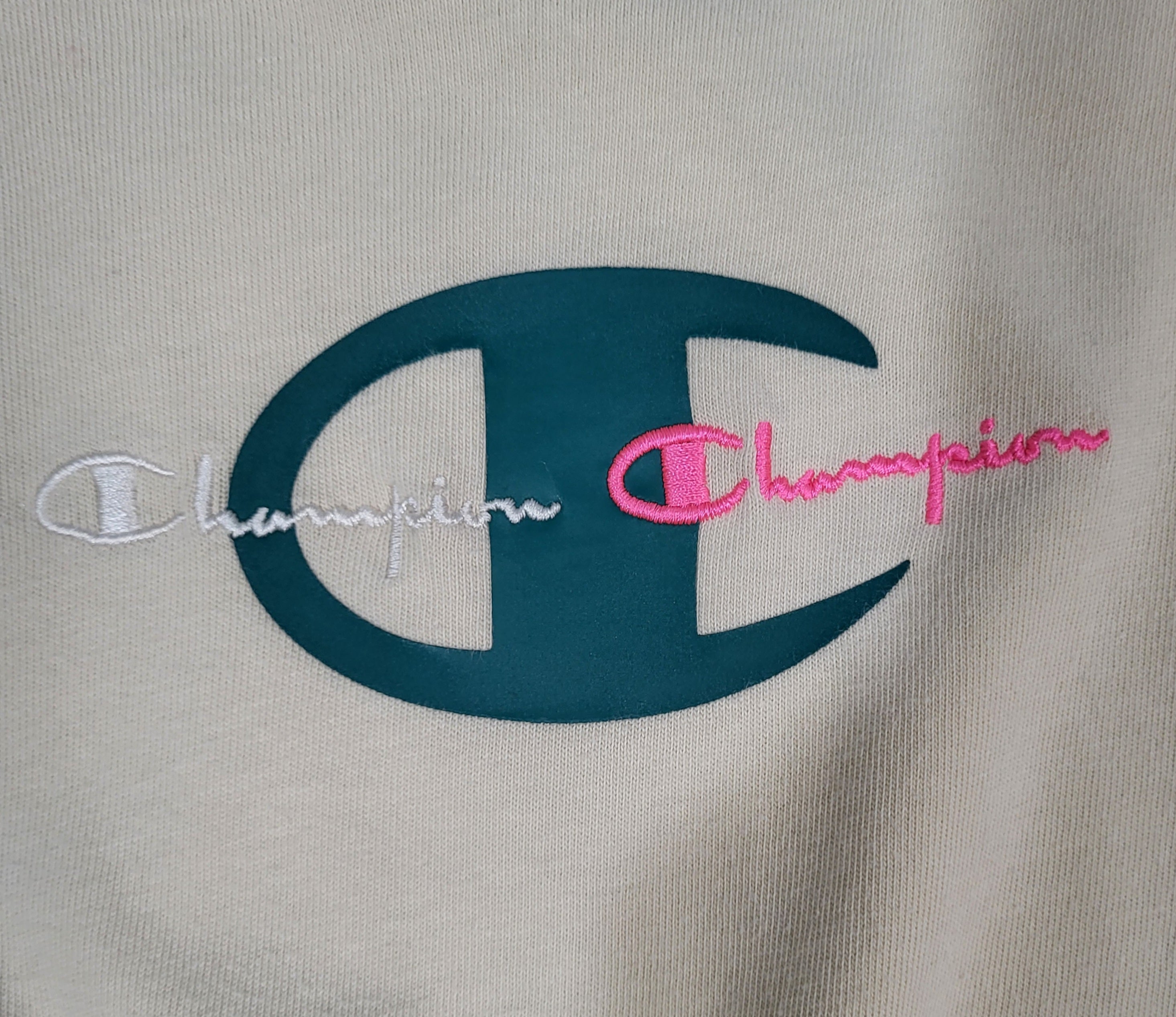 Champion Cream Logo Graphic Tee – Size S