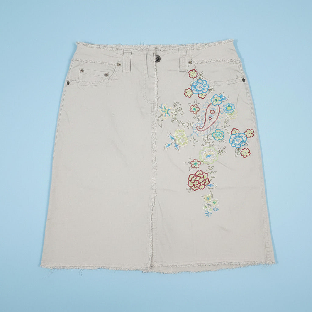 beige  floral embroidery raw him
