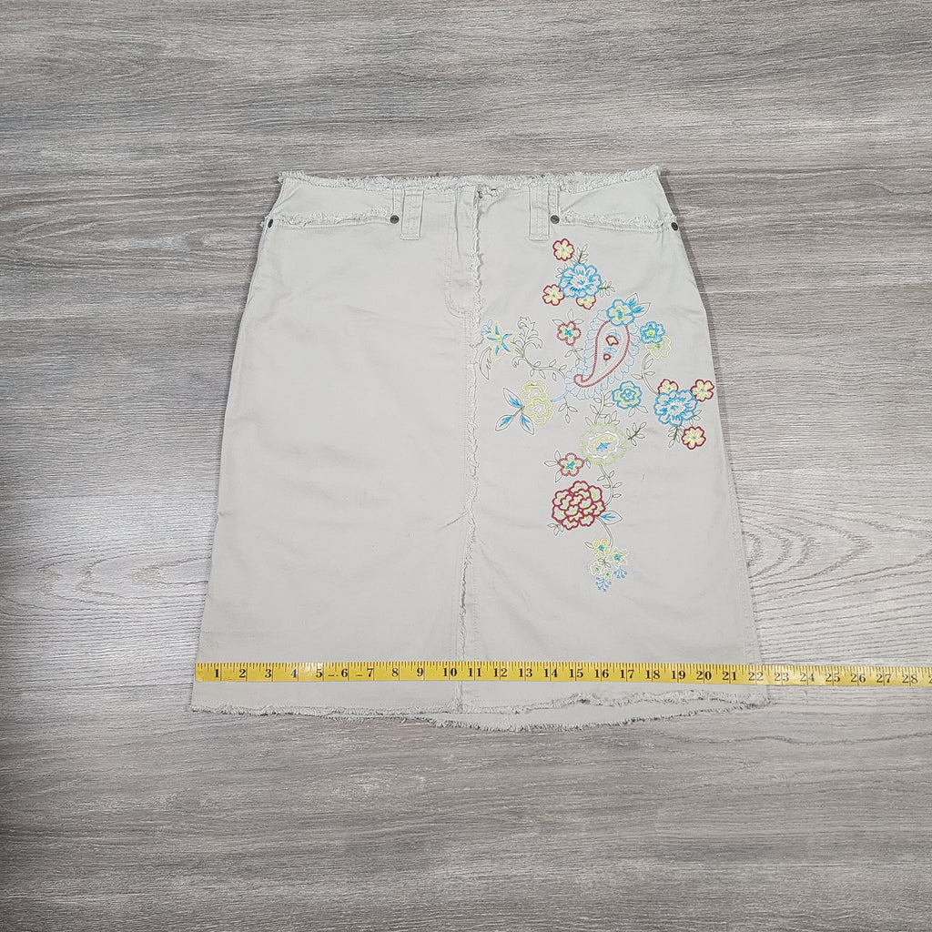 Jones Wear Jeans Embroidered Floral Denim Skirt – Size 10
