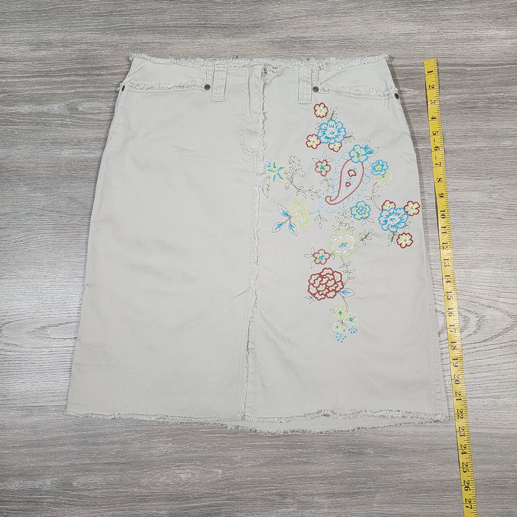 Jones Wear Jeans Embroidered Floral Denim Skirt – Size 10