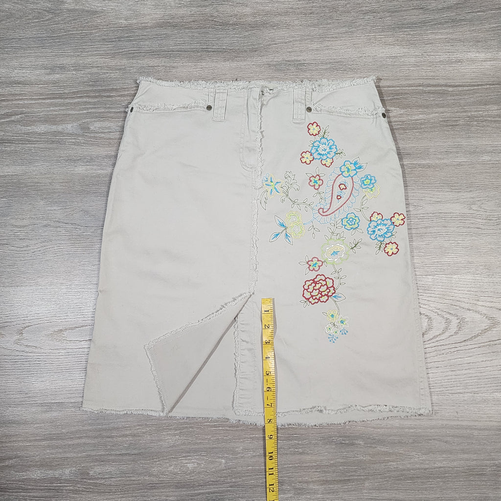 Jones Wear Jeans Embroidered Floral Denim Skirt – Size 10