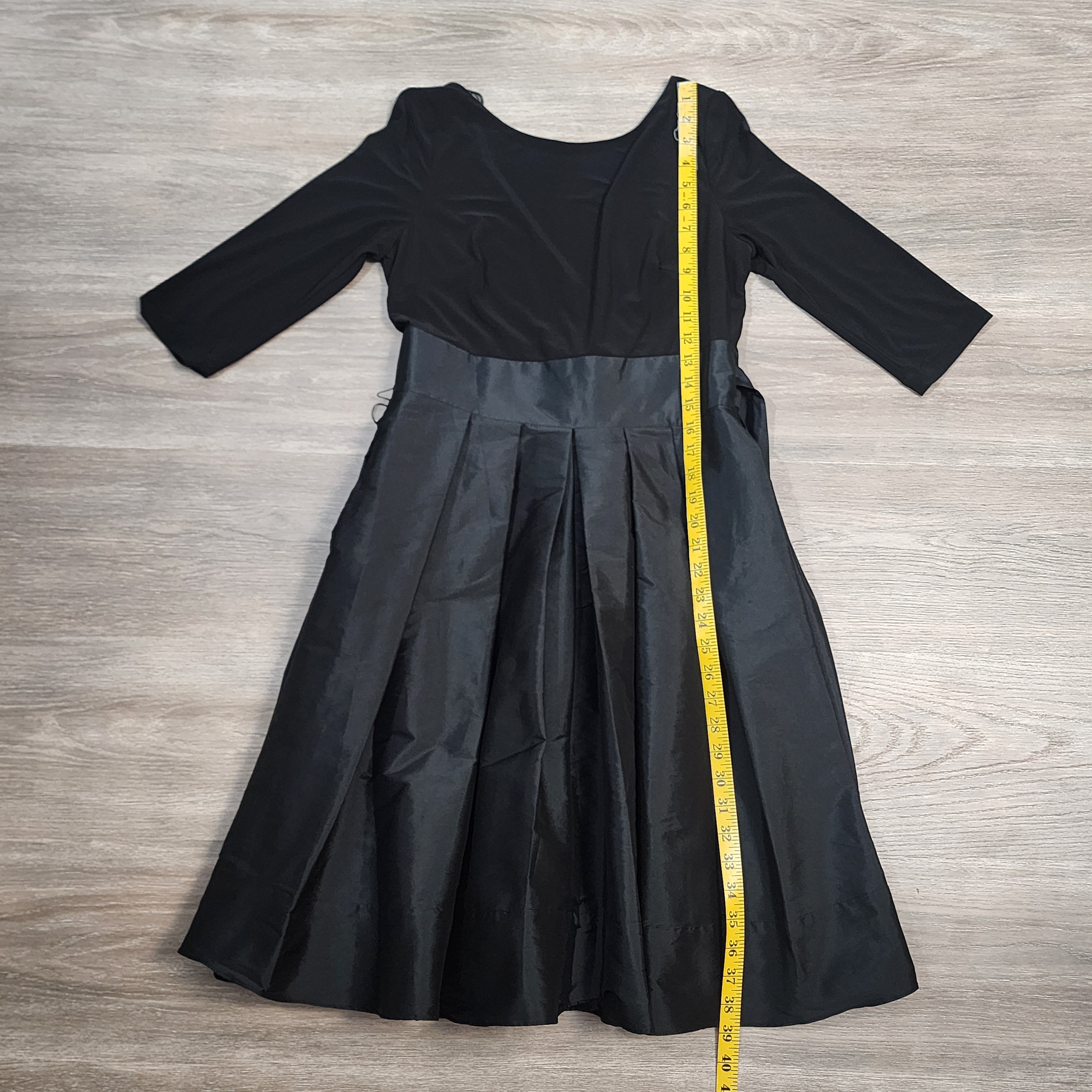 Adrianna Papell Black Taffeta Bow Dress | Size 6